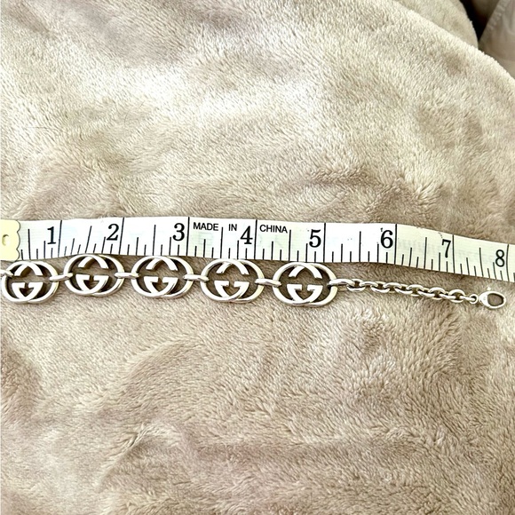 Gucci Britt GG Logo Silver Bracelet - Picture 3 of 7